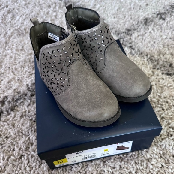 Osh Kosh toddler girl booties gray size 9 - Picture 6 of 7